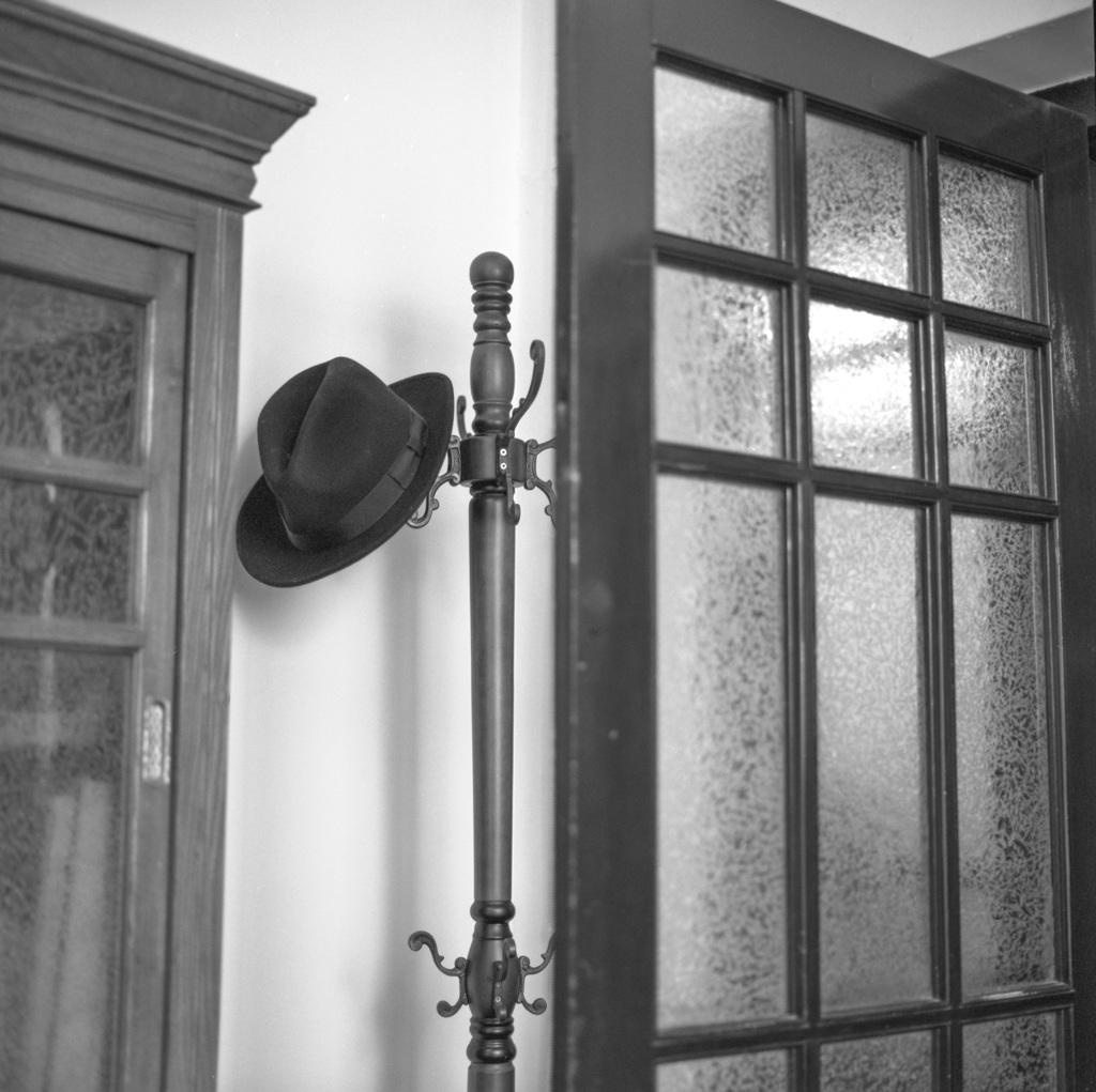 Hat rack