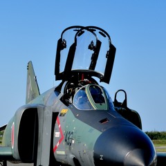 日本の空を護る　F-4EJ
