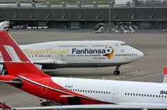 初就航　B747-8　⑪