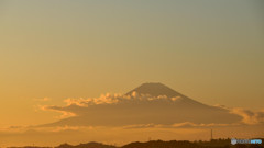 本日の夕景　雲海に浮かぶ富士