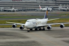 初就航　B747-8　⑦