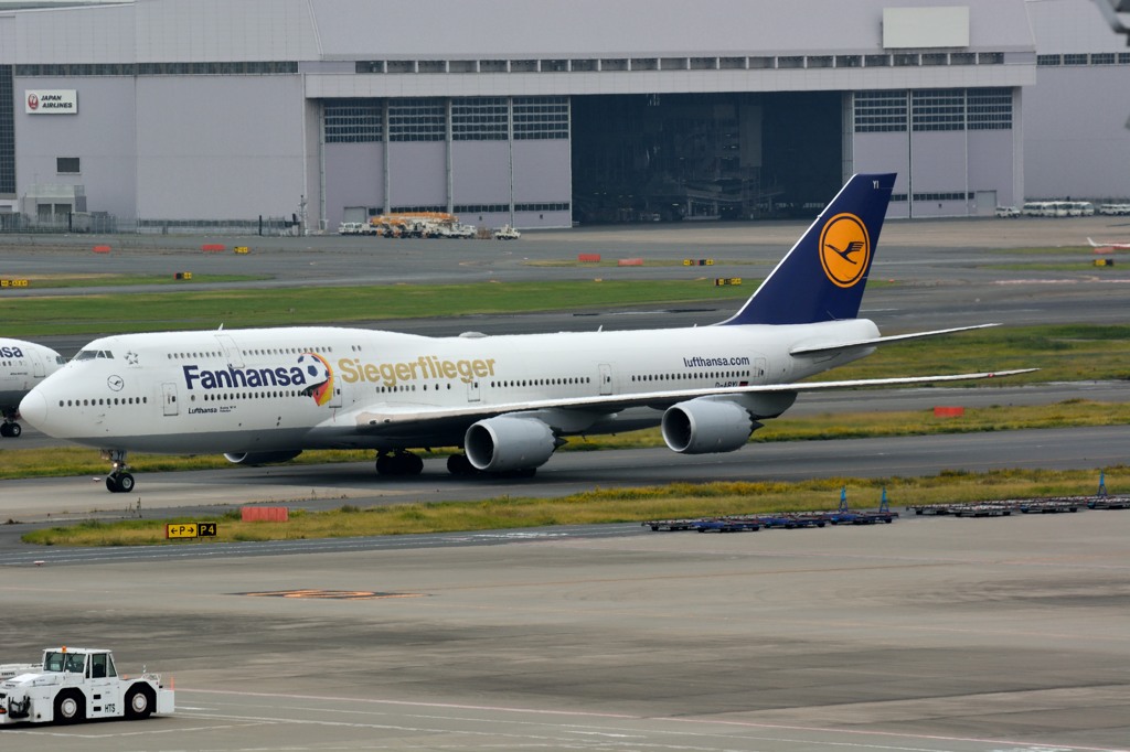 初就航　B747-8　⑥