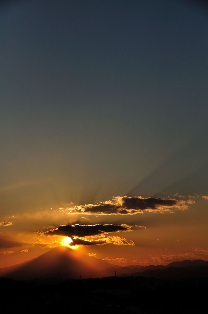 希望の明日につながる夕日