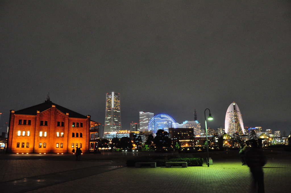 夜の横浜赤レンガ倉庫