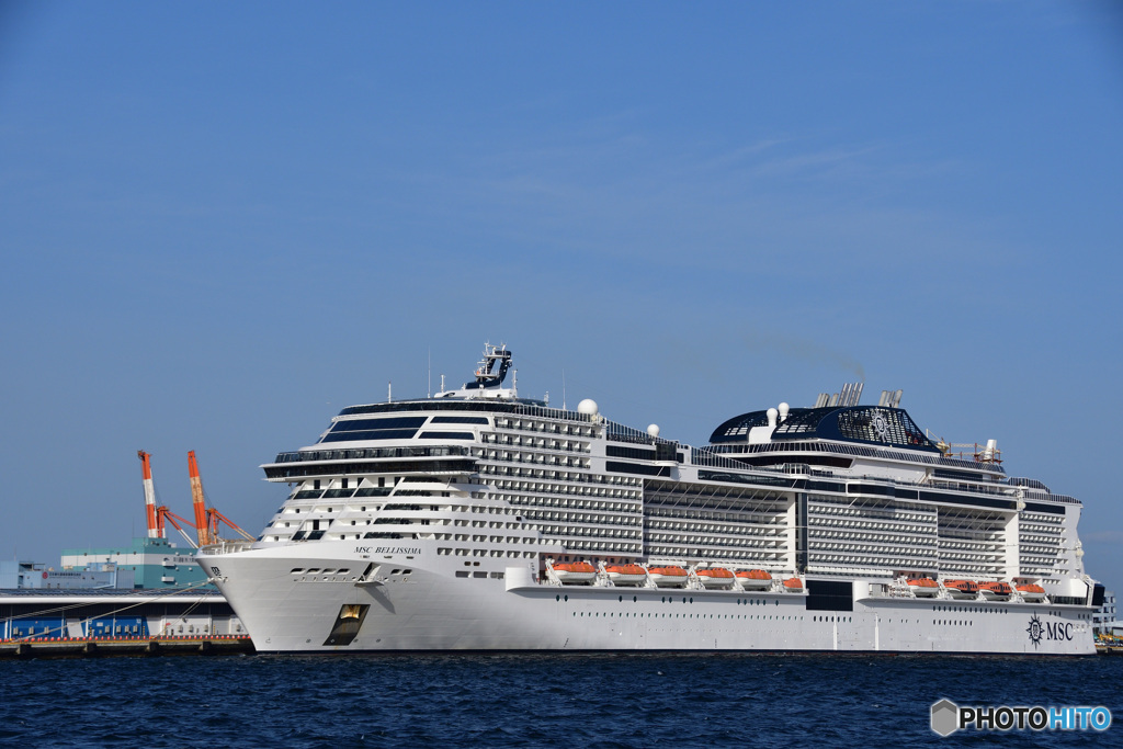 横浜港5隻同時入港 その1 by sokaji (ID:11743100) - 写真 横浜港5隻同時入港 その1 by sokaji (ID:11743100) - 写真
