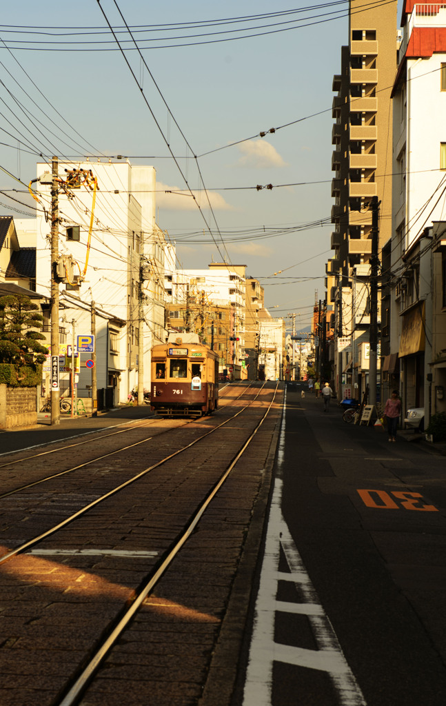 ひろでんシリーズ〜天満町駅より