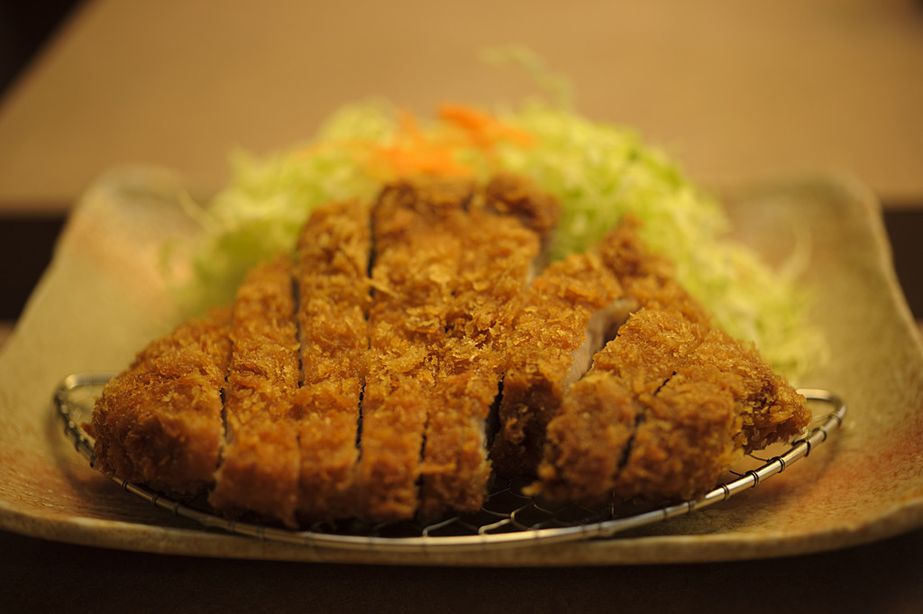 とんかつを食す