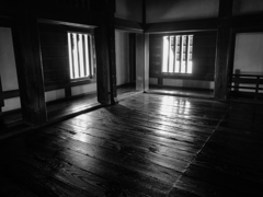 天守　板張り