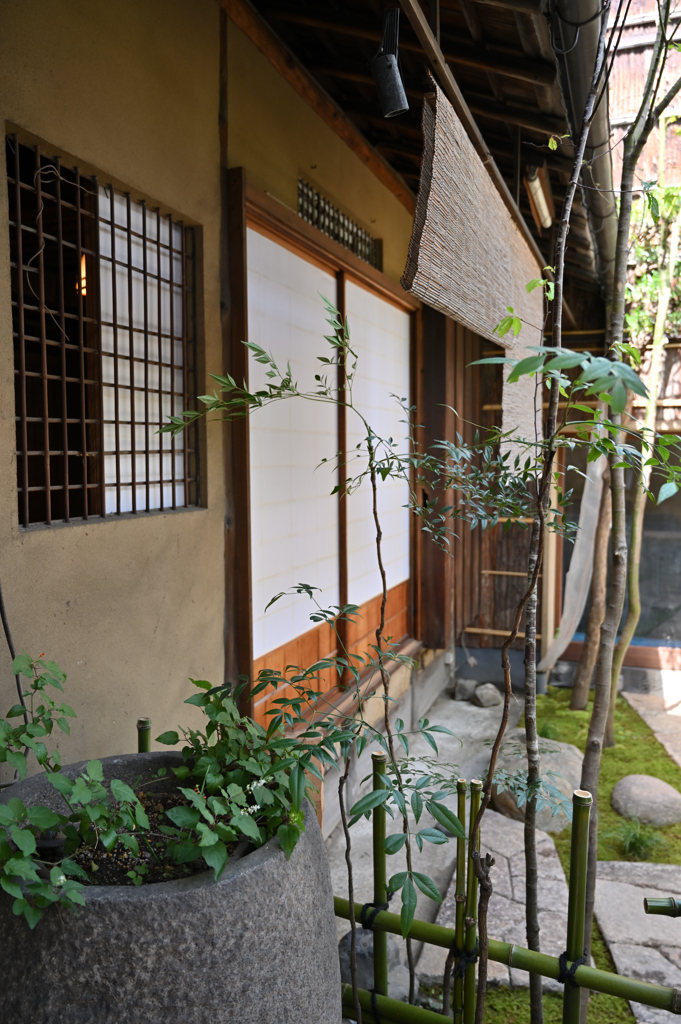 老舗蕎麦屋　坪庭