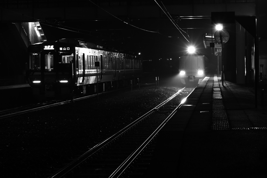 霧雨の駅2