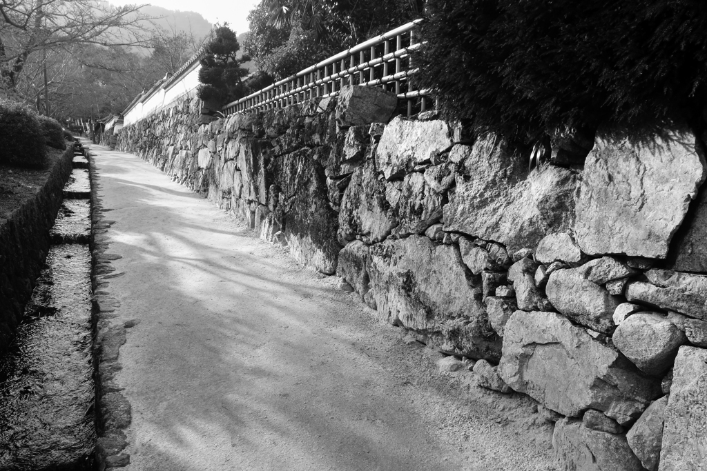 延暦寺への道１　坂本の穴太衆積み石垣群