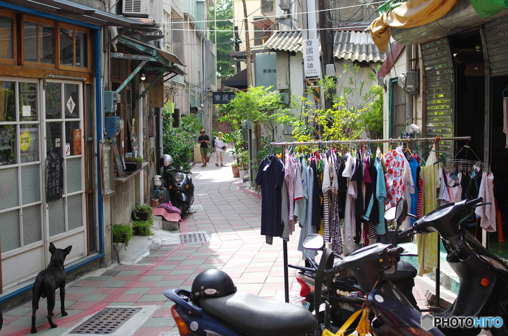 台南路地裏