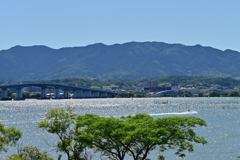 初夏の琵琶湖畔