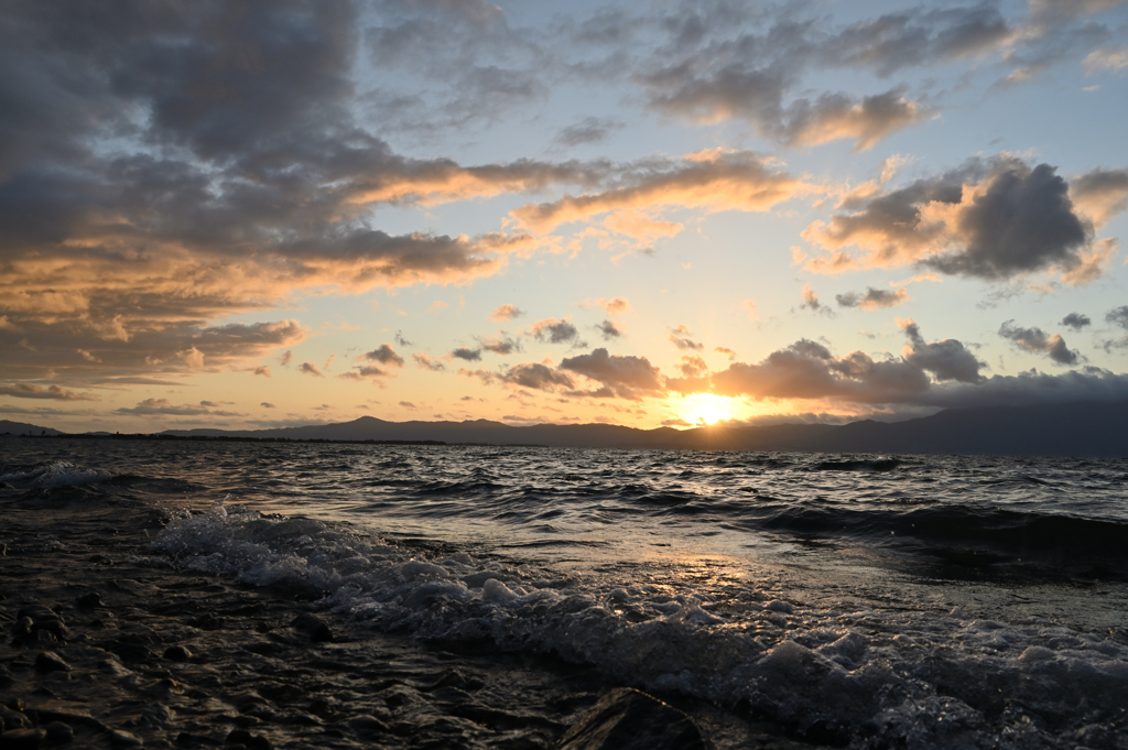 秋の湖畔　夕日1　　