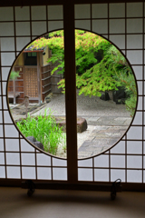 円窓