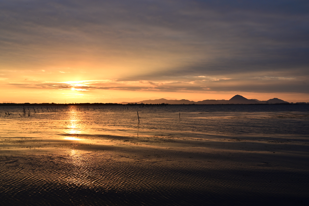 日の出　琵琶湖