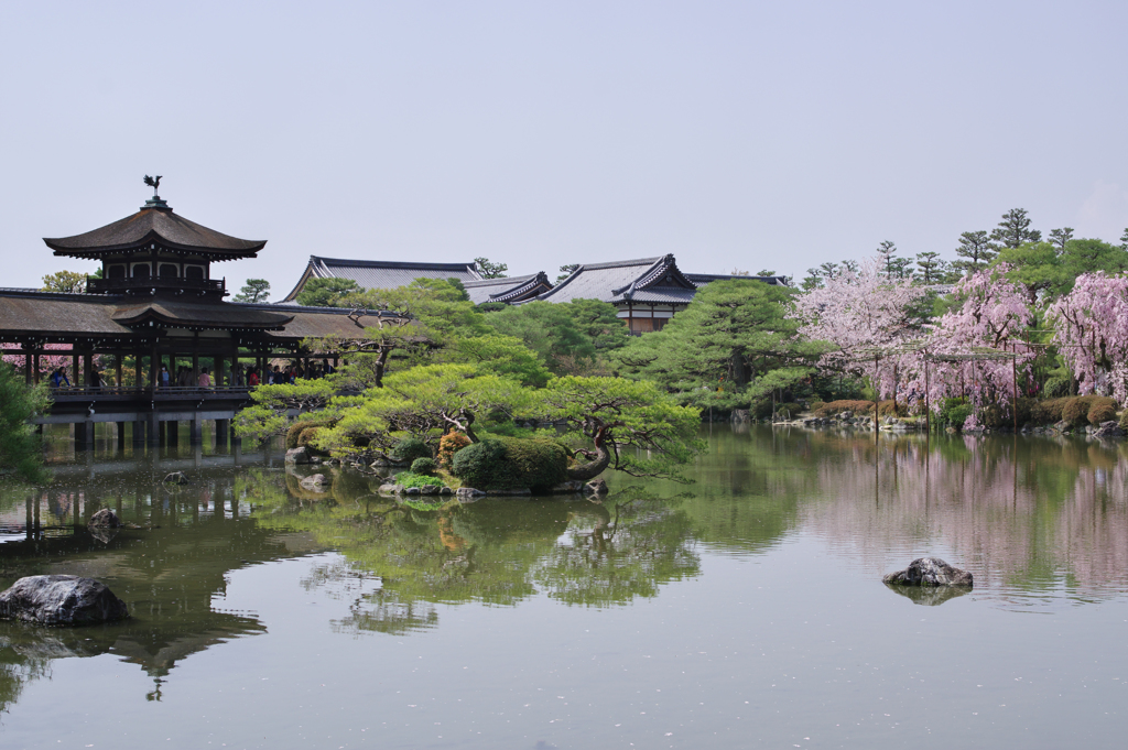 春の東神苑