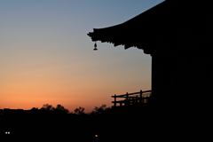 夕陽の大極殿