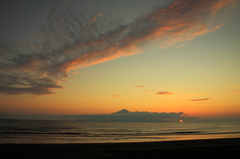 夕焼け空～望む利尻山～