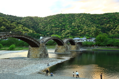 夕暮れの錦帯橋