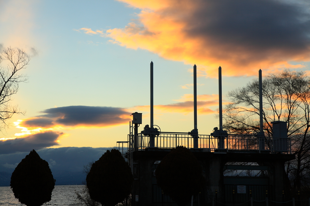 夕焼け水門