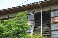 今は懐かしき「校内放送用のラッパ」