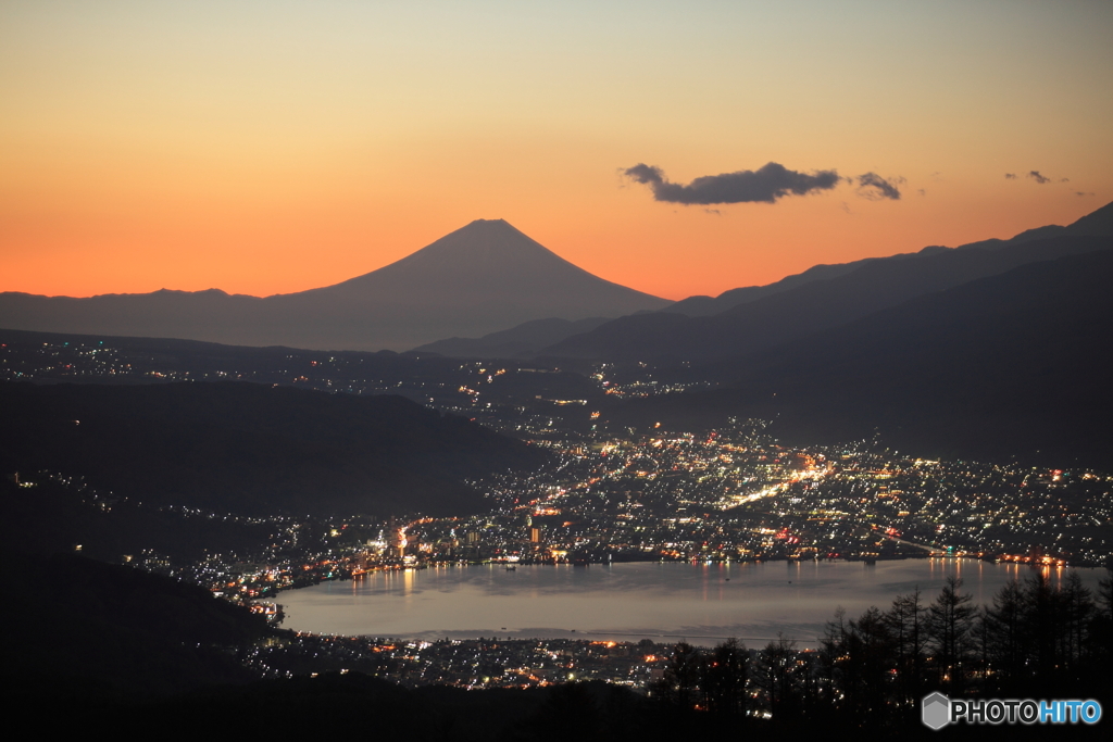 諏訪湖の朝