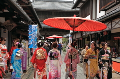 あでやかな門前通り