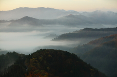 晩秋の山水画
