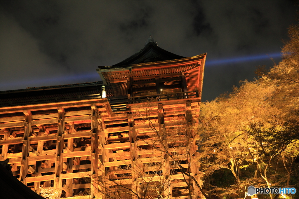 夜の舞台