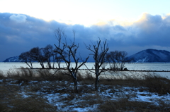 厳寒の湖
