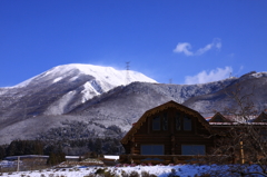 伊吹山とペンション