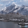 三島池から伊吹山を望む