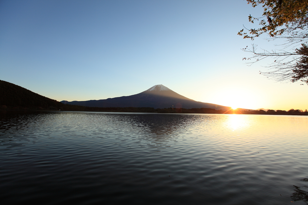 田貫湖の朝日