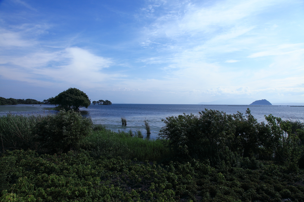 「まるで海」びわ湖の水平線