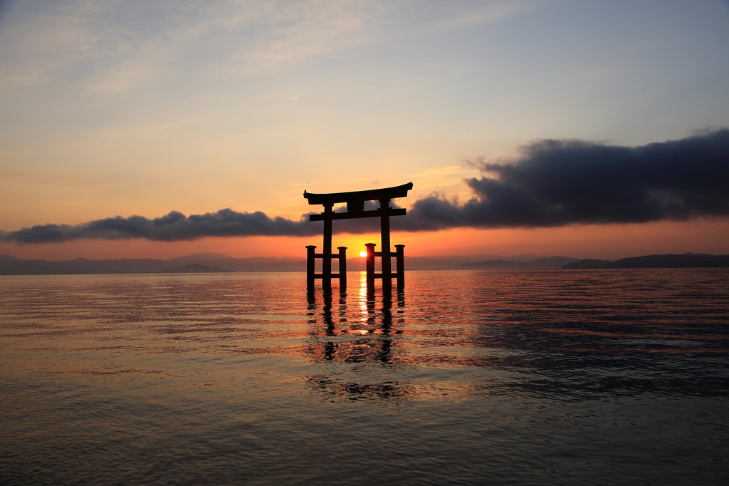 神々しい光「びわ湖」