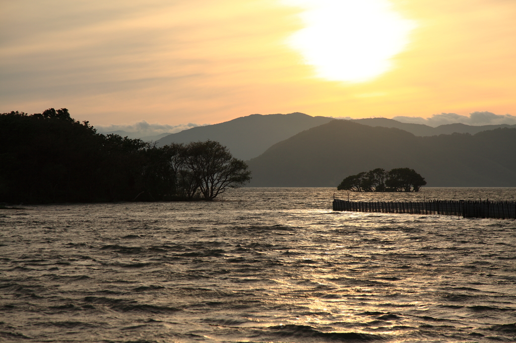びわ湖の夕暮れ