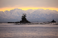 夜明けの男岩・女岩