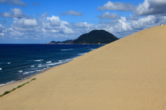 海が育てた砂山