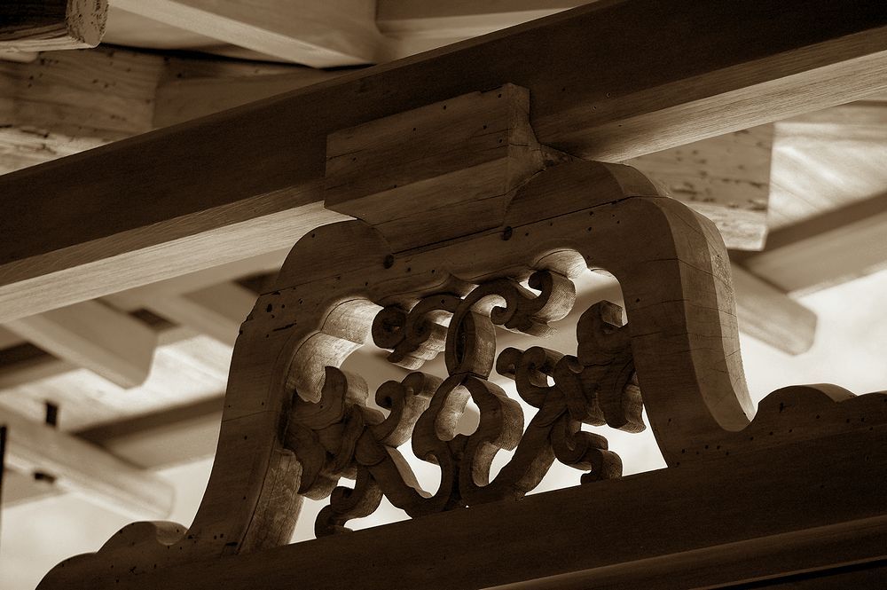 高山寺石水院蟇股　裏面