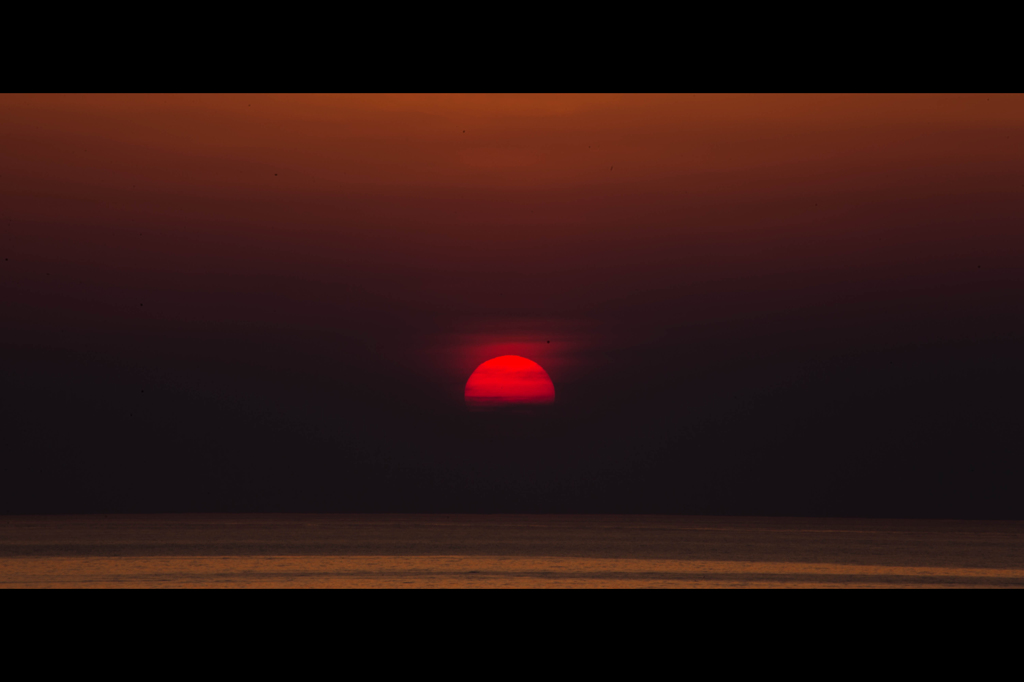 日本海に沈む夕日