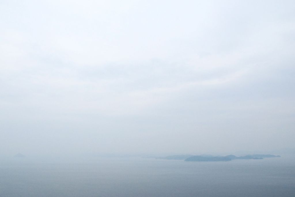 空に浮かぶ島