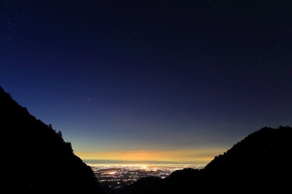 夜明けの夜景