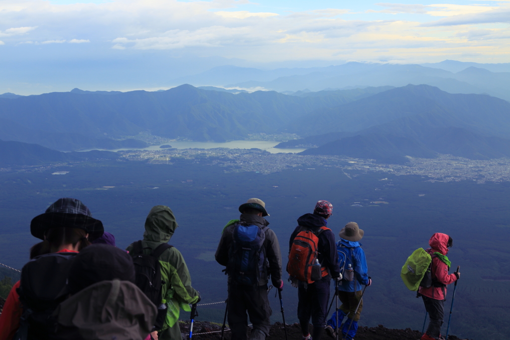 下山