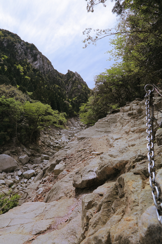 鎖坂