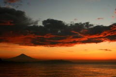 朝焼けと富士山と