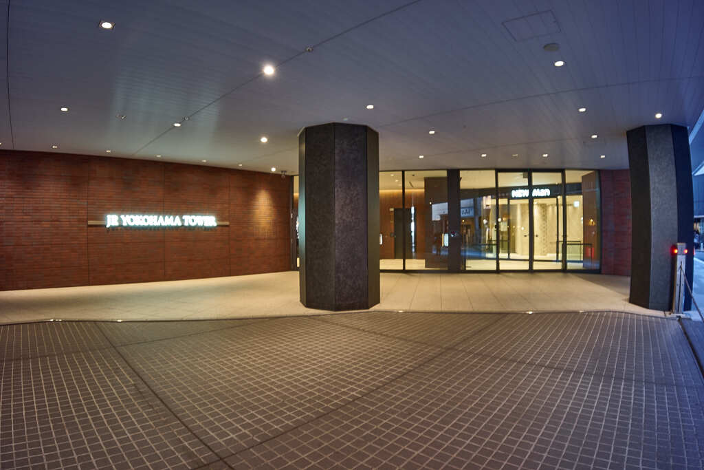 JR YOKOHAMA TOWER 入口