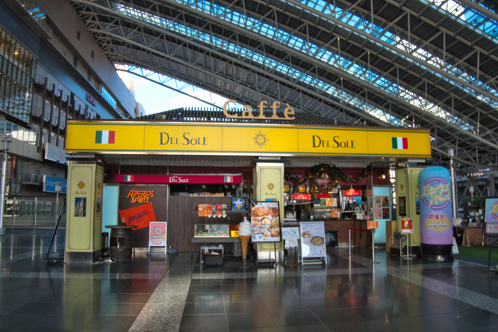 駅前風景(大阪梅田)