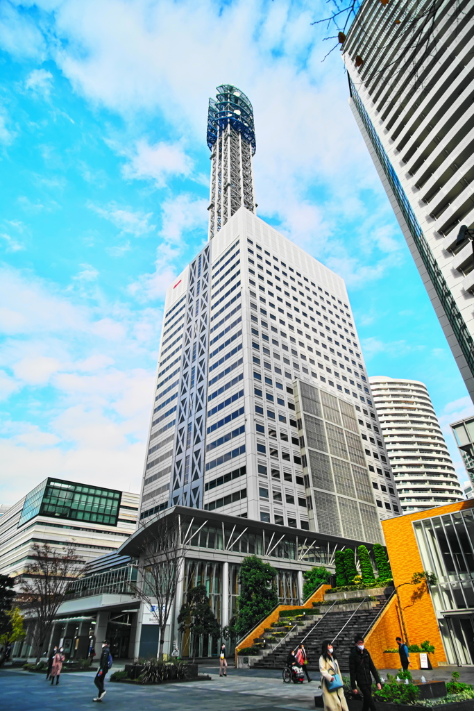 横浜メディアタワー