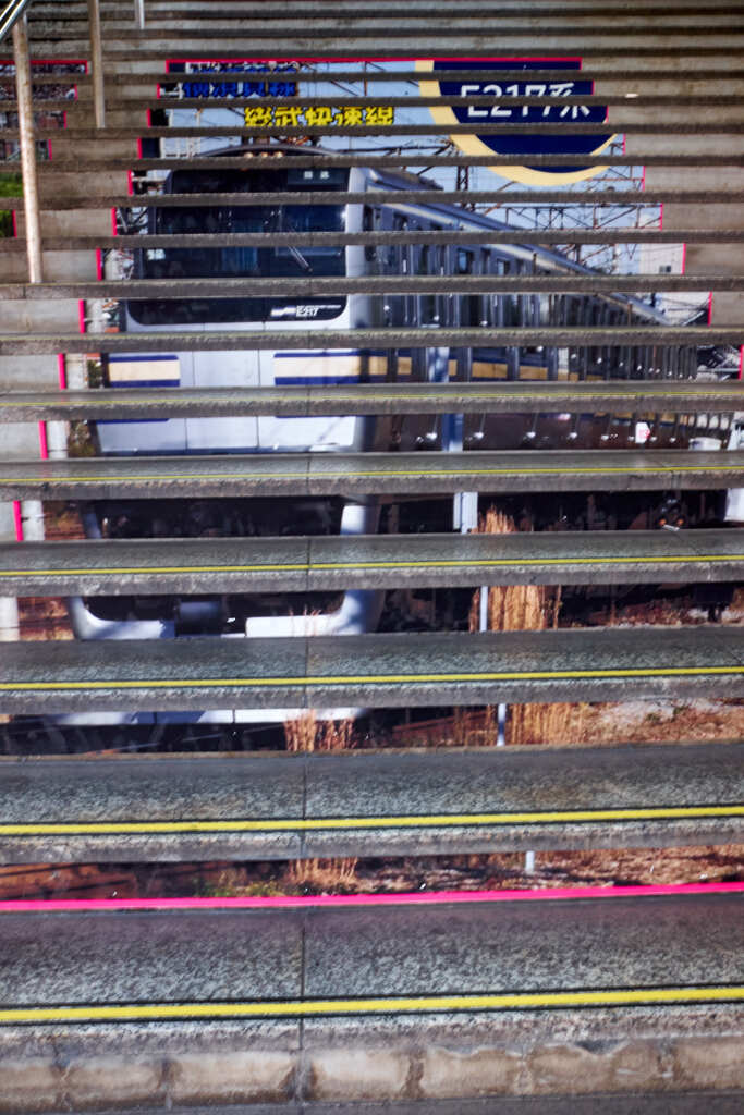 横須賀線E217階段ポスター